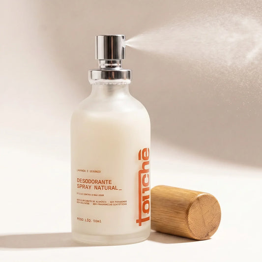 Desodorante spray natural com lavanda e gerânio, sem toxinas, em frasco de vidro